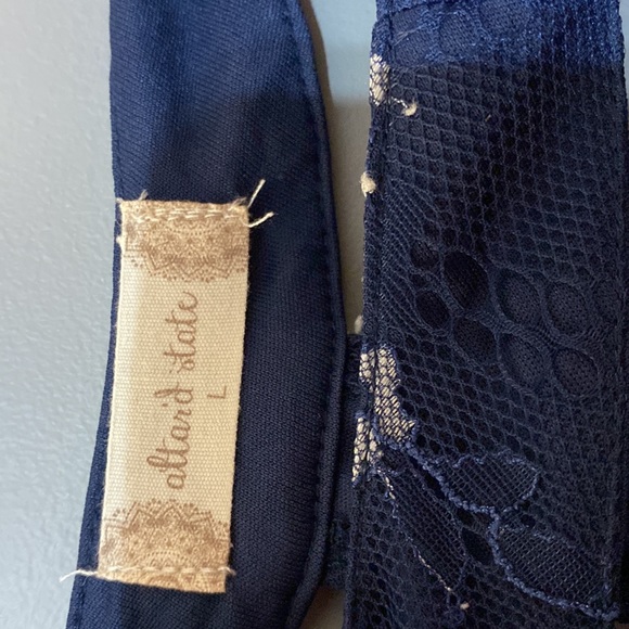 Blue lace semi-formal dress - Picture 6 of 6